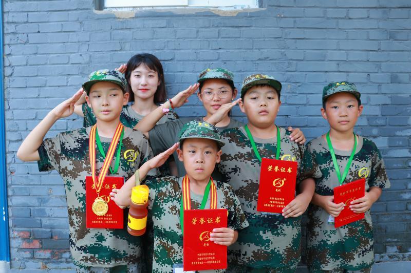 南京军事夏令营是通过什么方式帮助到每个孩子成长的?